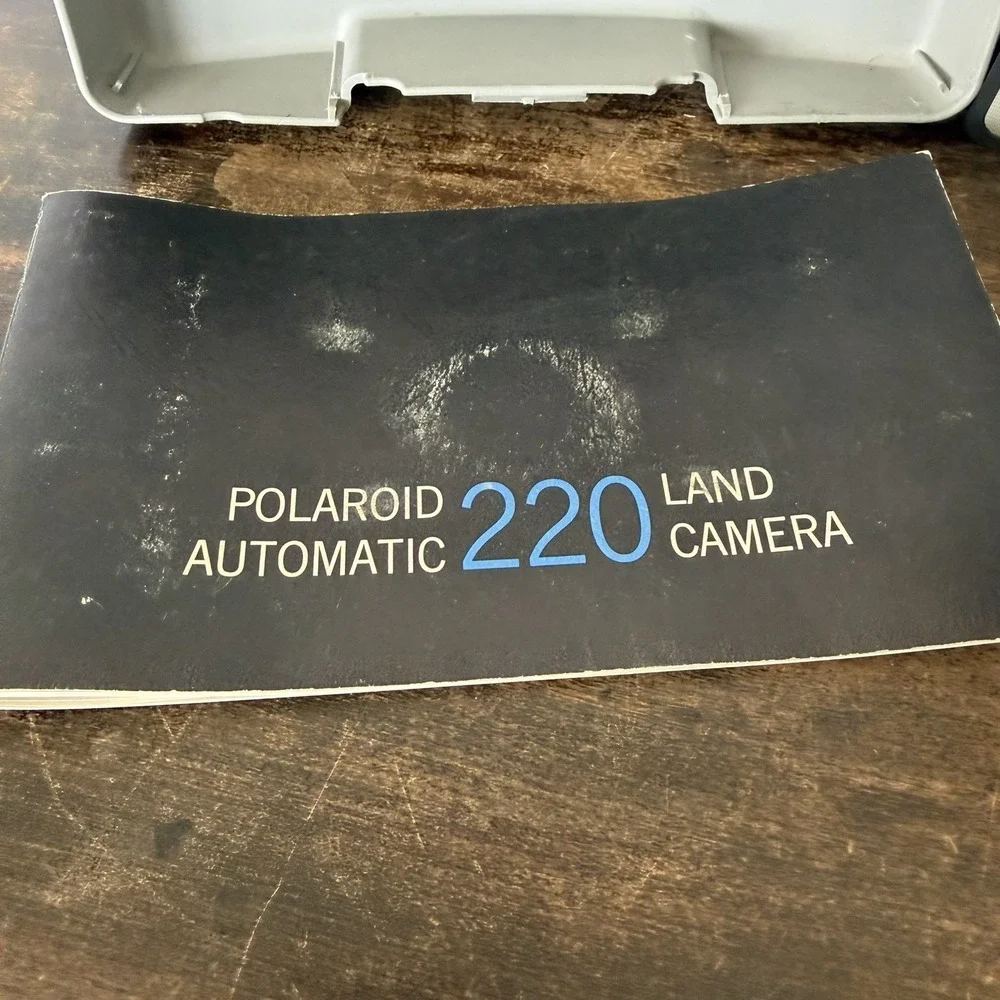 Vintage Polaroid Automatic 220 Land‎ Camera with Case Manual Cold Clip Untested